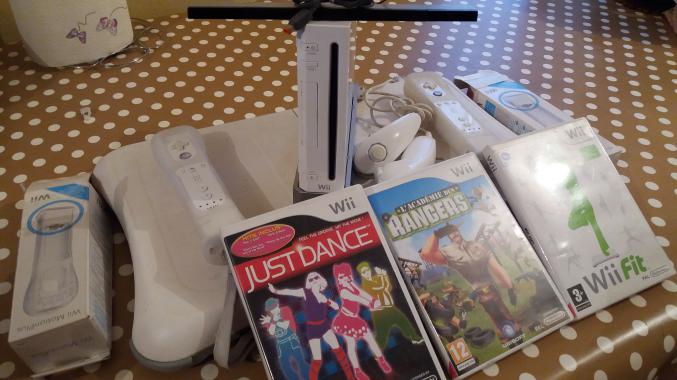 Console wiifit+jeux