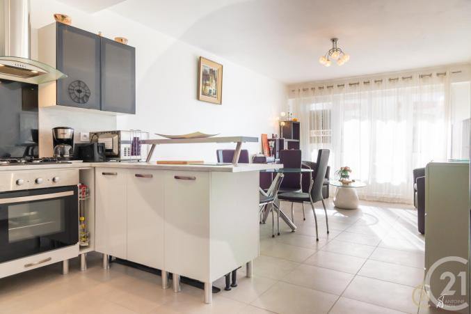 Les pieds dans l'eau