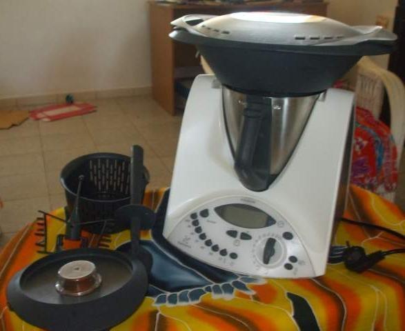 Robot thermomix VORWERK TM 31 tres peu servi