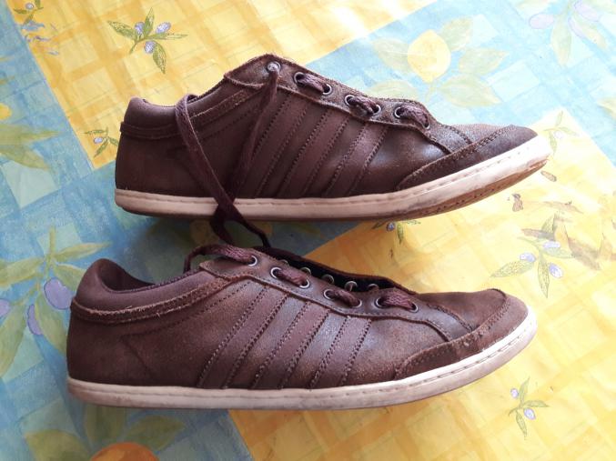 Baskettes  ADDIDAS marron taille 9 ½  - 44