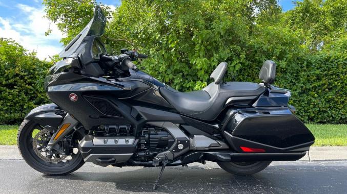 Honda Gold Wing GL1800 DCT Automatique Édition Noire