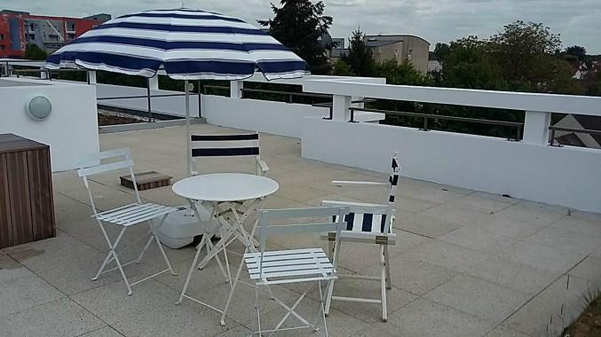 LOC BEL F3 MEUBLE 76M TERRASSE 55M 1550e CC 77-Combs La Ville