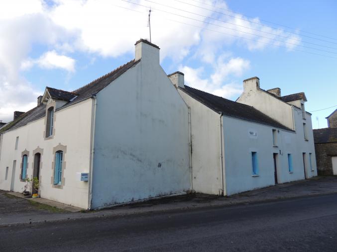 Ensemble de maisons en pierre