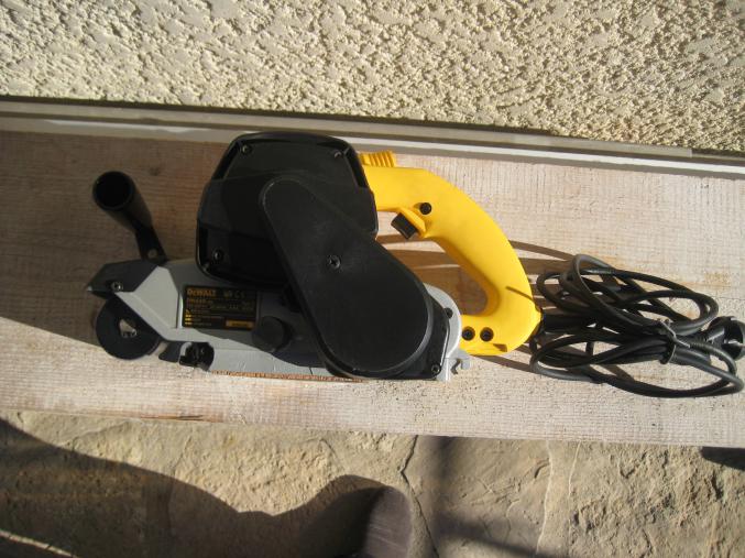 Ponceuse à bande 1010w - 100 x 560mm - dewalt | dw650