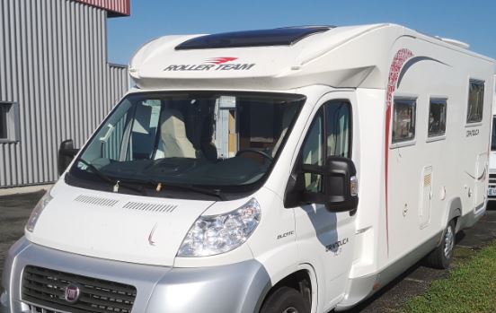 LOCATION CAMPING CAR