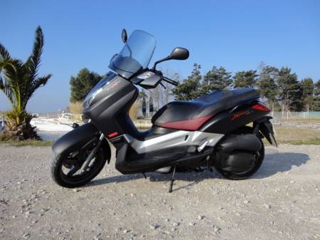 Scooter 250 Black X-Max Série limitée
