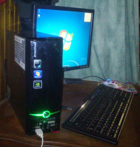 Ordinateur de bureau 1to, 4go ram clavier+souris