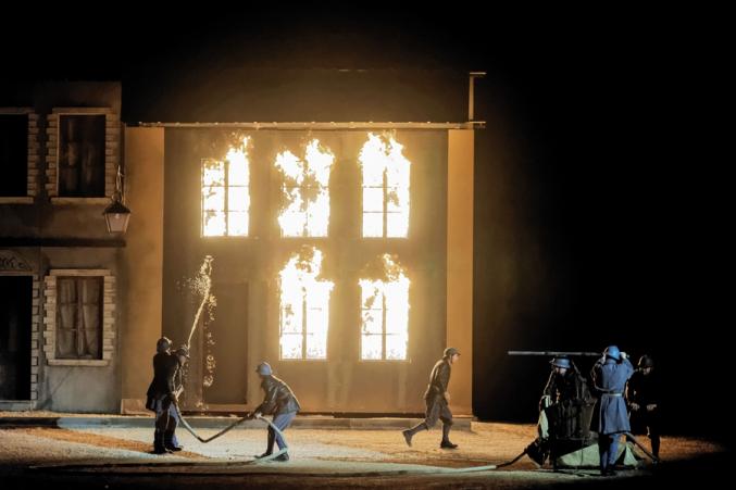 Des Flammes à la Lumièrr