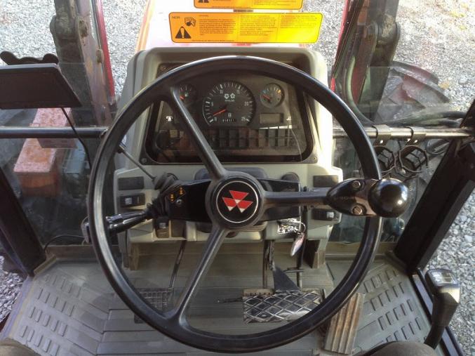 1997, Massey Ferguson 6140 en excellent état