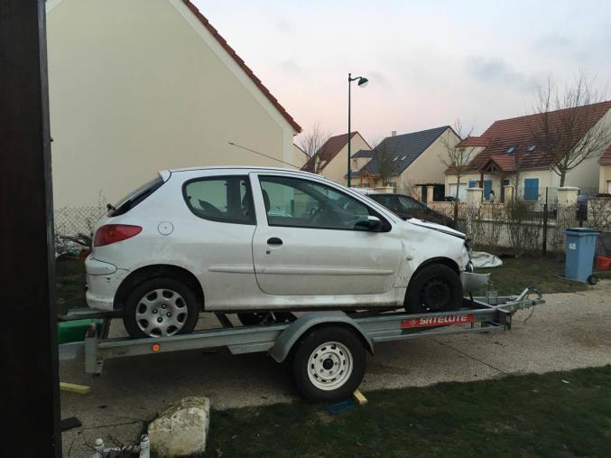 PEUGEOT 206  accidenté