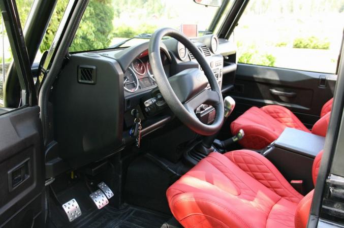 Magnifique Land Rover Defender 90  Diesel 