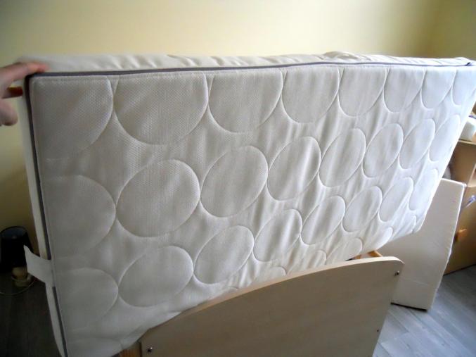 Matelas lit bb neuf et parures neuves