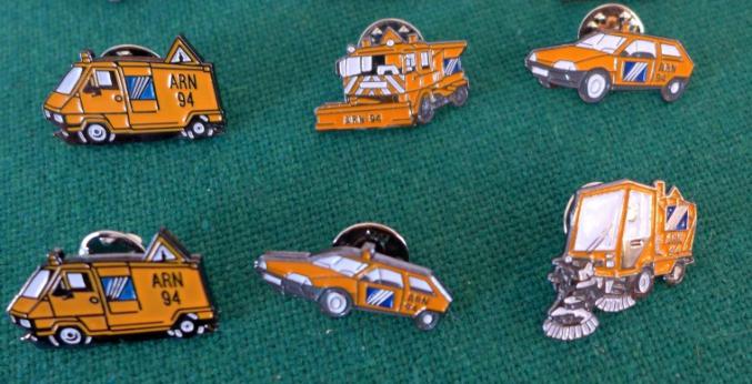 Lot de Pin's Collectors Véhicules de Service DDE