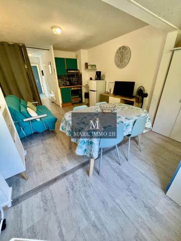 STUDIO LES PIEDS DANS L'EAU