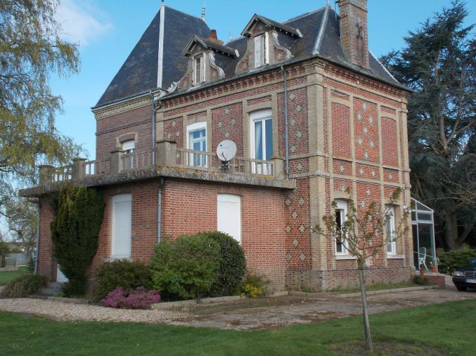 MAISON EN BRIQUES