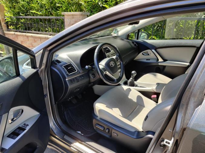 Toyota Avensis Break 2.2 D-4d 150 Lounge