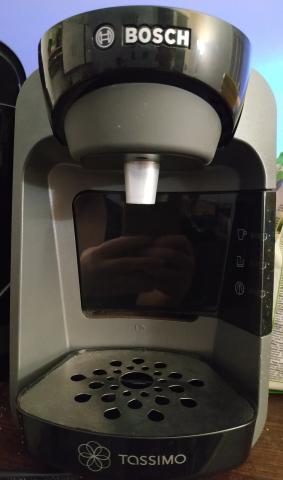 Machine à café, peu servie