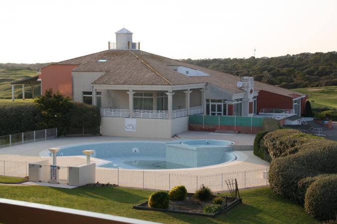 Très joli studio vue sur mer/piscine/direct plage