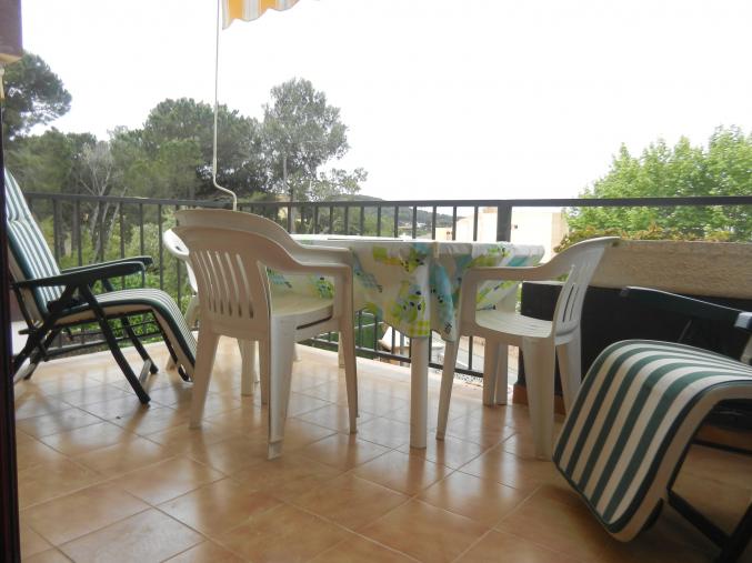 Les pieds dans l'eau dans un écrin de verdure