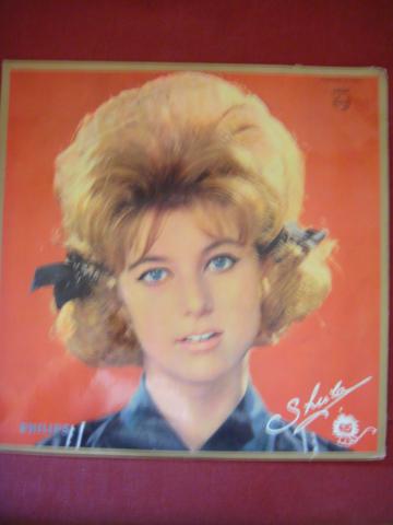 Disque vinyl 1er 33 tours "Le sifflet des copains" de SHEILA