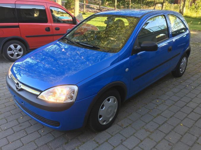 Opel corsa diesel bleu 
