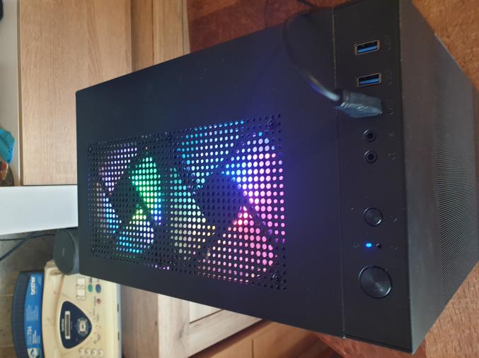 Pc tour aerocool Atomic V2 noir led RGB