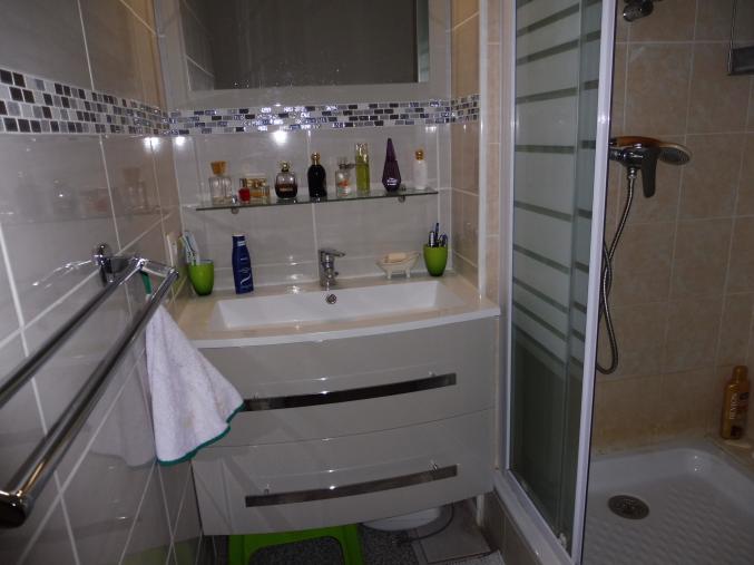 JOLI T2 PRES DE LA MER