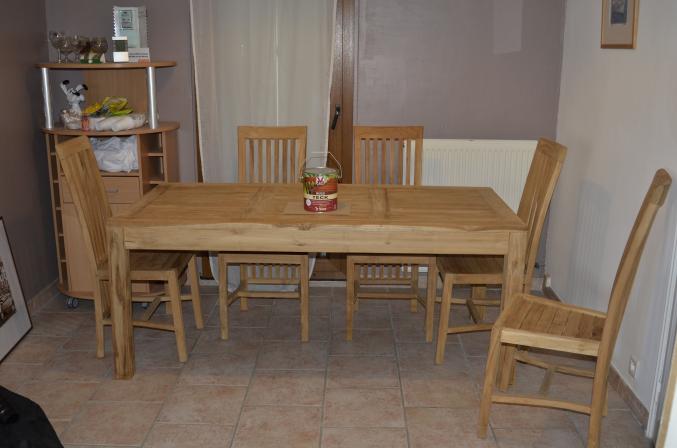 Table + 6 chaises en teck brut
