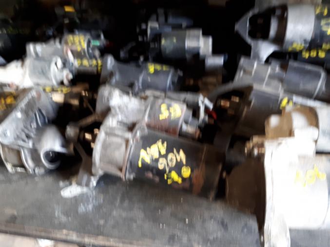 Démareur peugeot 106  50€ 