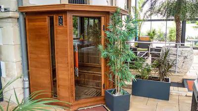 Villa 4* vue mer plage piscine intérieure privée chauffée jacuzzi sauna billard