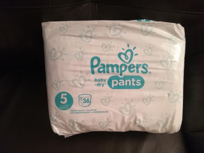 Couches culottes pampers taille 5