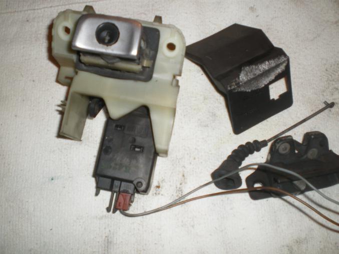 Bloc serrure coffre Citroen Xsara