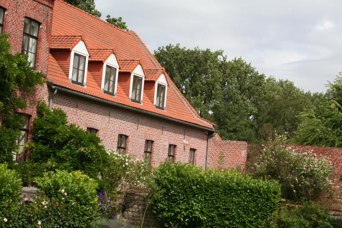 Maison 350m2,4 chambres avec jardin et garages