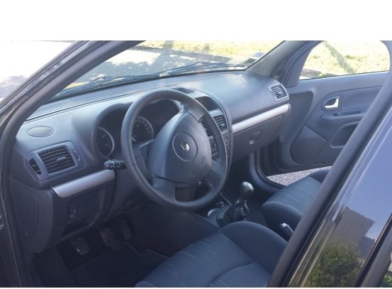 RENAULT Clio II 2004 1.5 dci 80ch