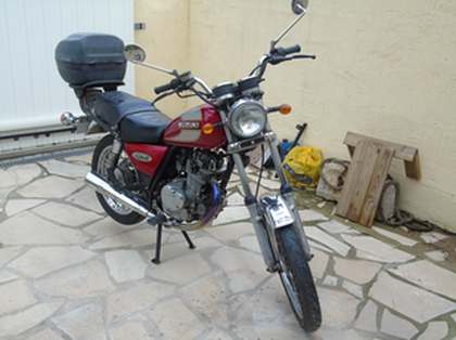 Vds superbe Suzuki 125 GN