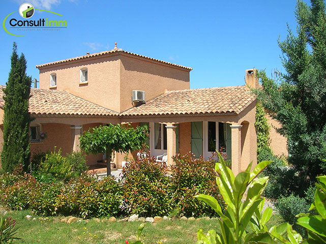 Grande villa de 230 m² à Thézan-des-Corbières