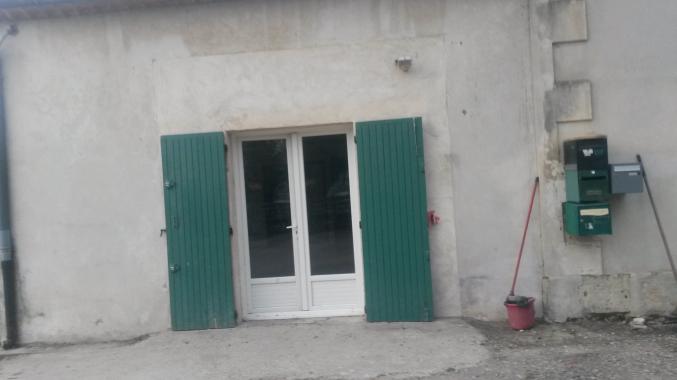 T 3 dans mas en campagne