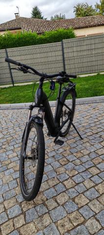 VELO ELECTRIQUE CUBE