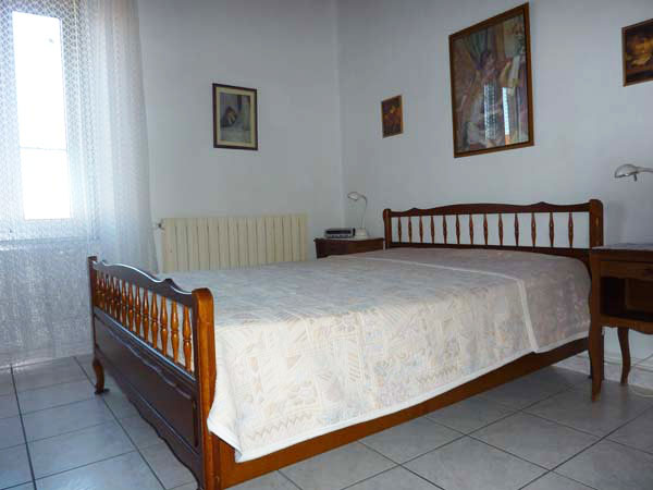 garage et appartement dans maison tout confort