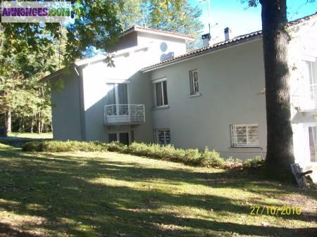Maison paradisiaque entre la ville et la campagne