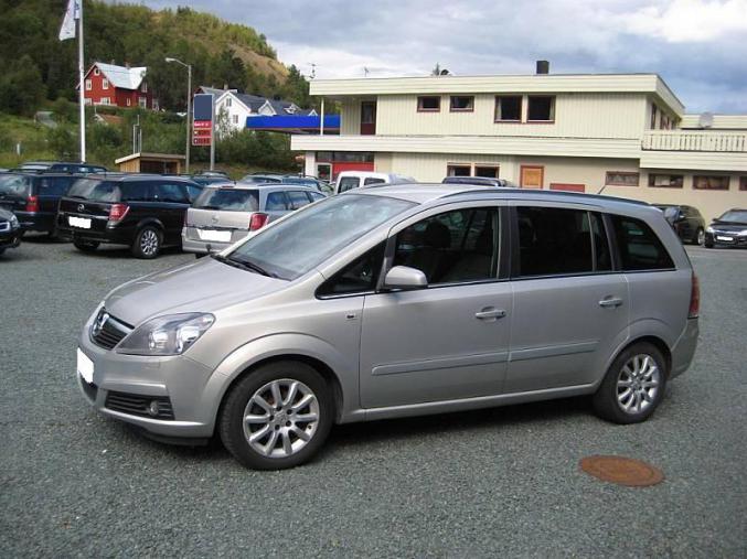 Opel Zafira 1.9 cdti 120 fap cosmo