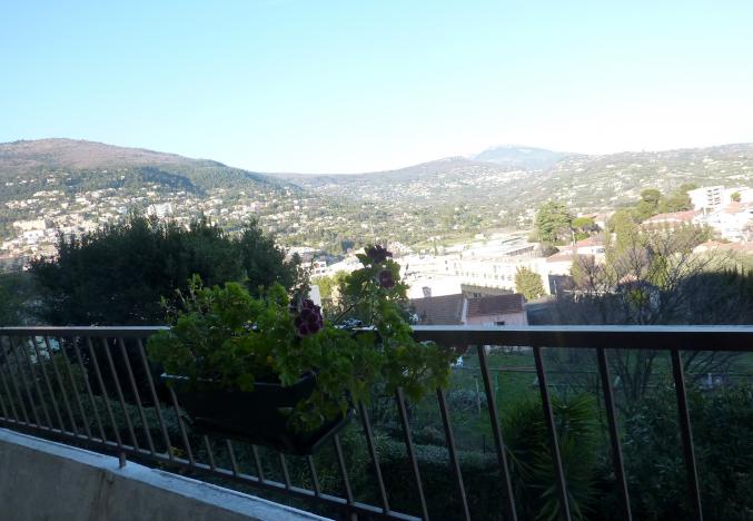 APPARTEMENT T4 lumineux, traversant TERRASSE 19 M2