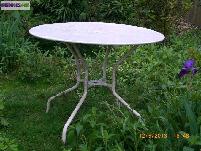 Table intérieur/extérieur