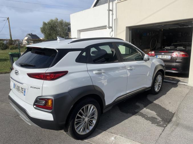HYUNDAI. Kona