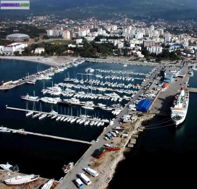 Bureau 200 m de la mer,Bar,Montenegro