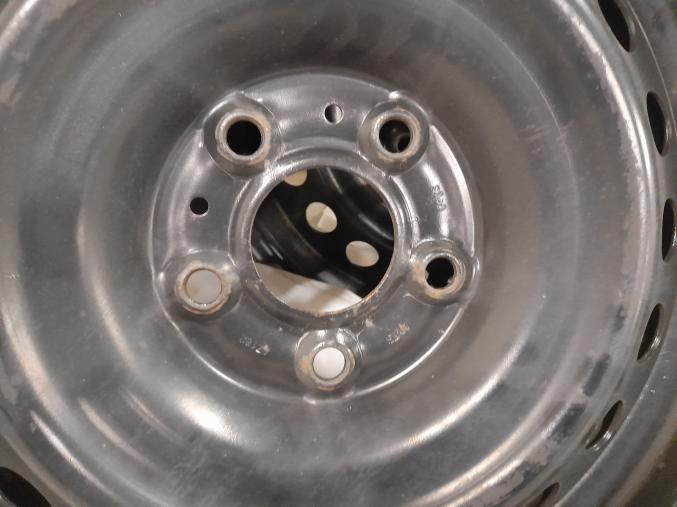 Pneus neige montés sur jante