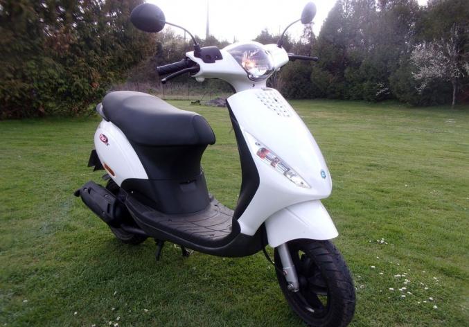 Scooter Zip 50 CC 2T BON Etat