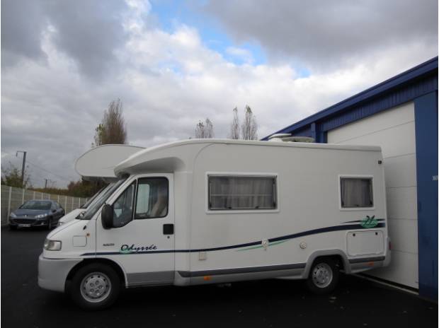 Cède CAMPING CAR CHAUSSON ODYSSEE