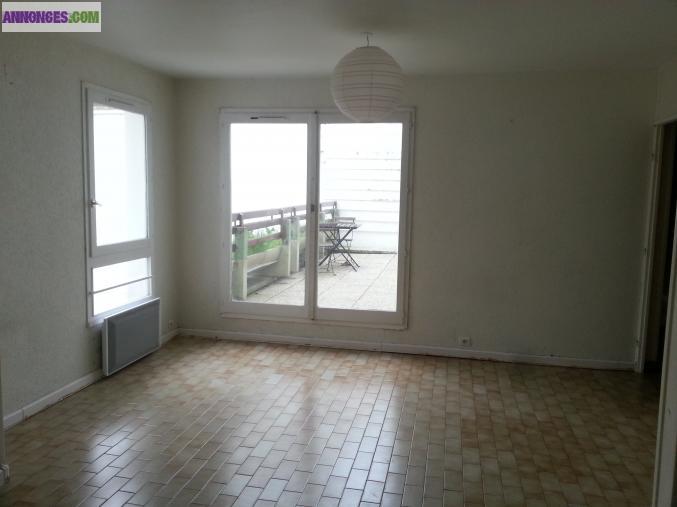 LOCATION F3 Montigny-Le-Bretonneux