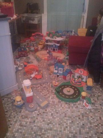 Gros lot little poeple